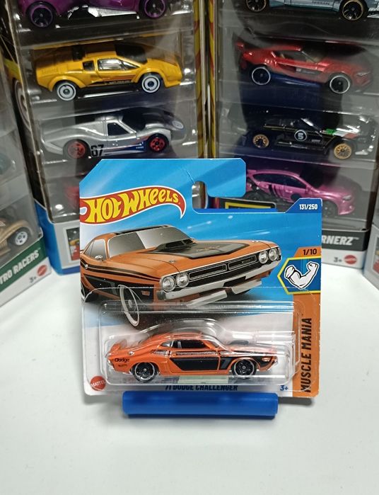 Hot Wheels 71 Dodge Challenger