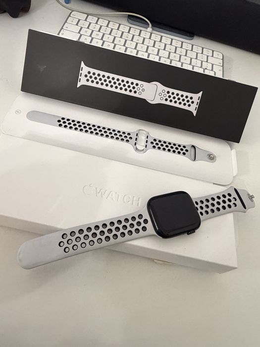 Apple Watch 9 45mm Cellular Midnight