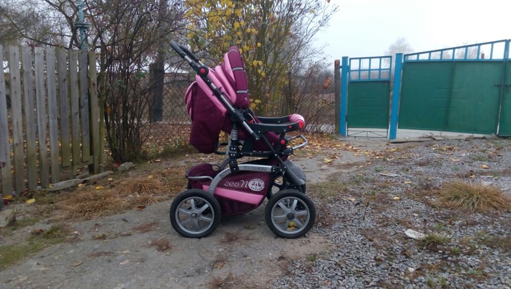 Дитяча коляска