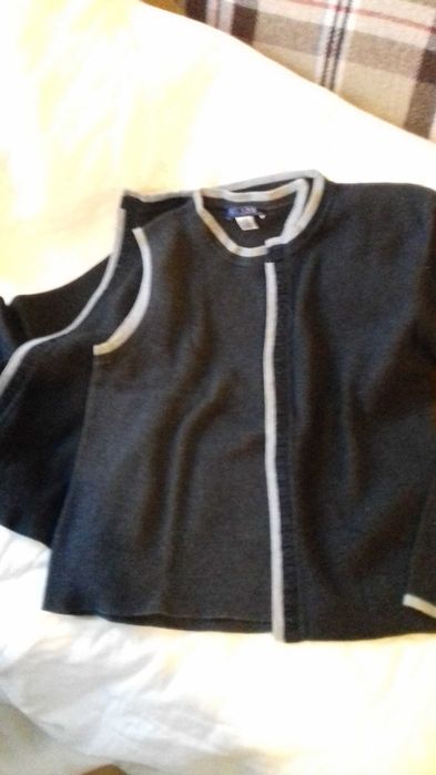 sprzedam dwu częściowy sweter