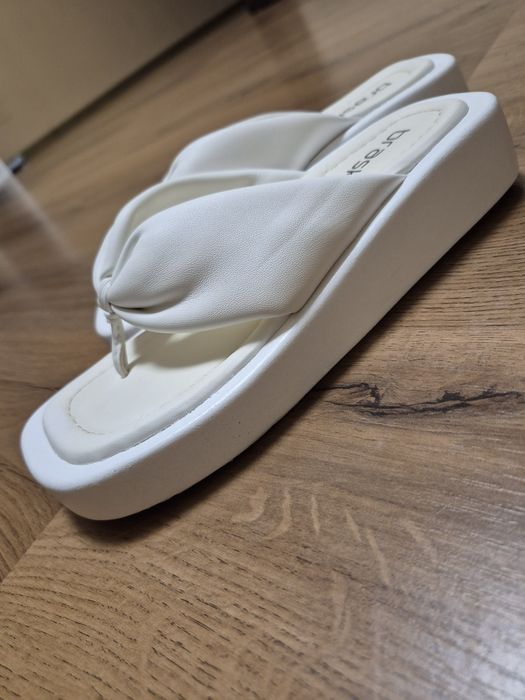 Шльопанці Braska