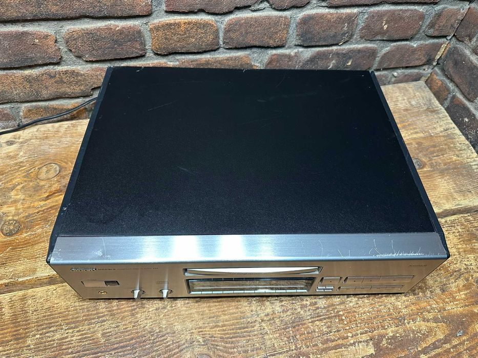 Odtwarzacz CD Onkyo INTEGRA DX-6850
