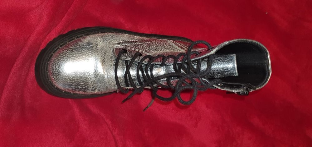Srebrne botki workery trapery glany ZARA, stan BDB, rozm. 34 / 22 cm