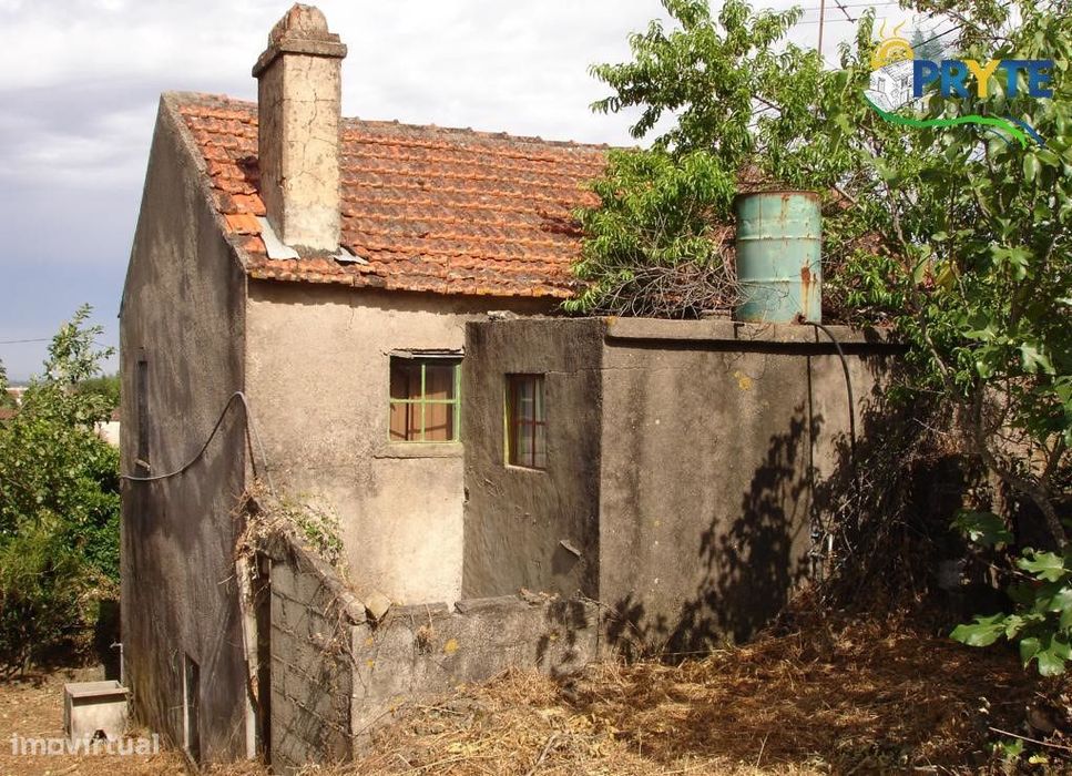 Imóvel rústico situado perto de Proença-a-Nova