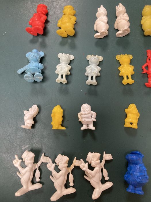 Brinquedo Conjunto 62 Figuras, Dunkin, Raja, Disney e outros