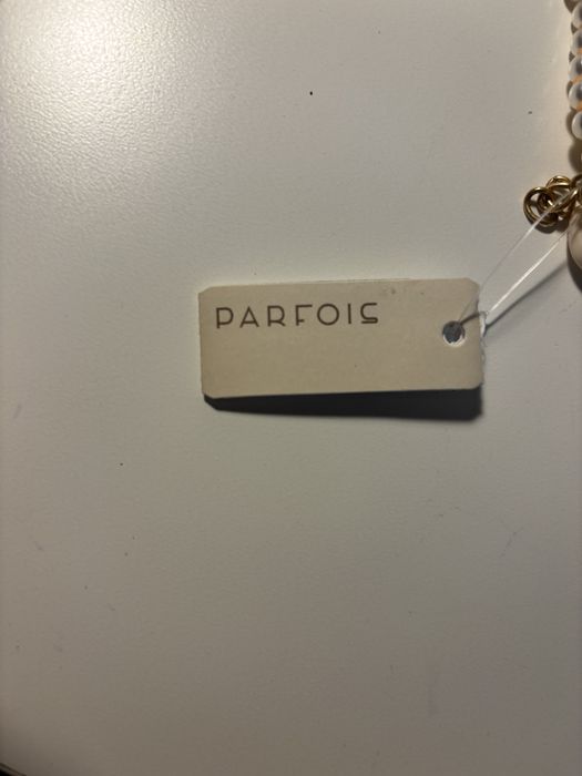 colar novo da marca parfois