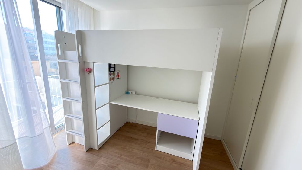 Cama infantil com secretaria