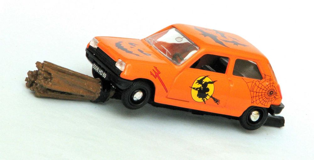 Renault 5 Halloween 1/43 Norev c/ caixa