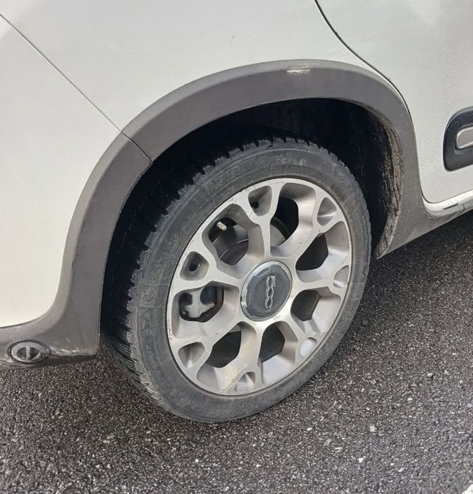 Fiat 500l tracking