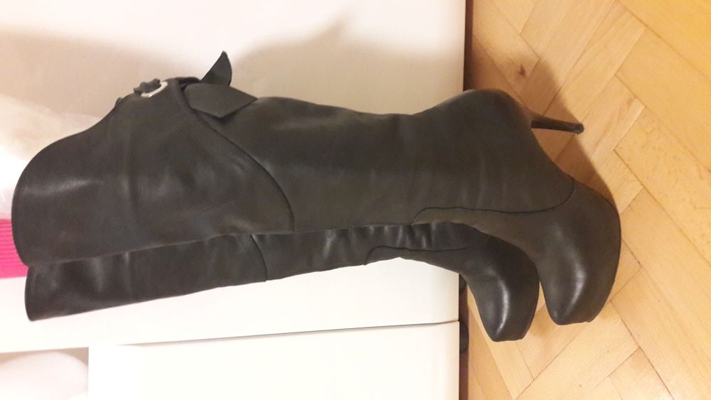 Kozaki szpilki skórzane