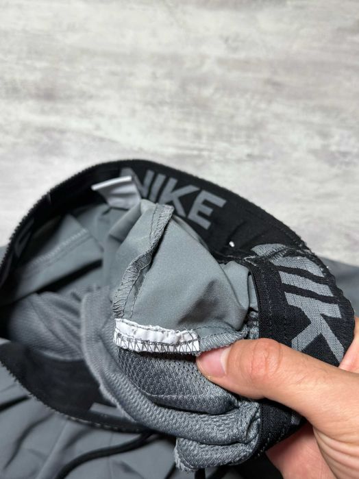 Легкі спортивні шорти nike flex woven shorts s-m