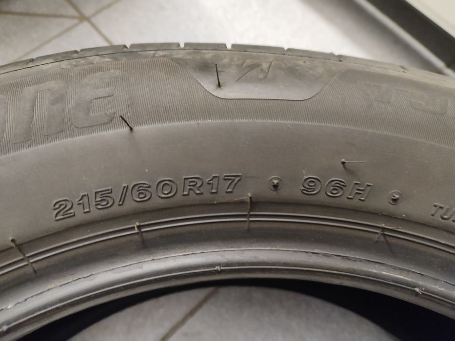 Komplet Opon Bridgestone Turanza 6, lato 215/60/17 96h