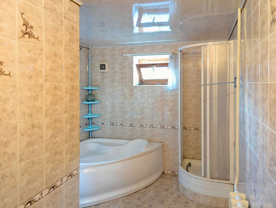 Цегляний будинок у Рівному, район Тинне