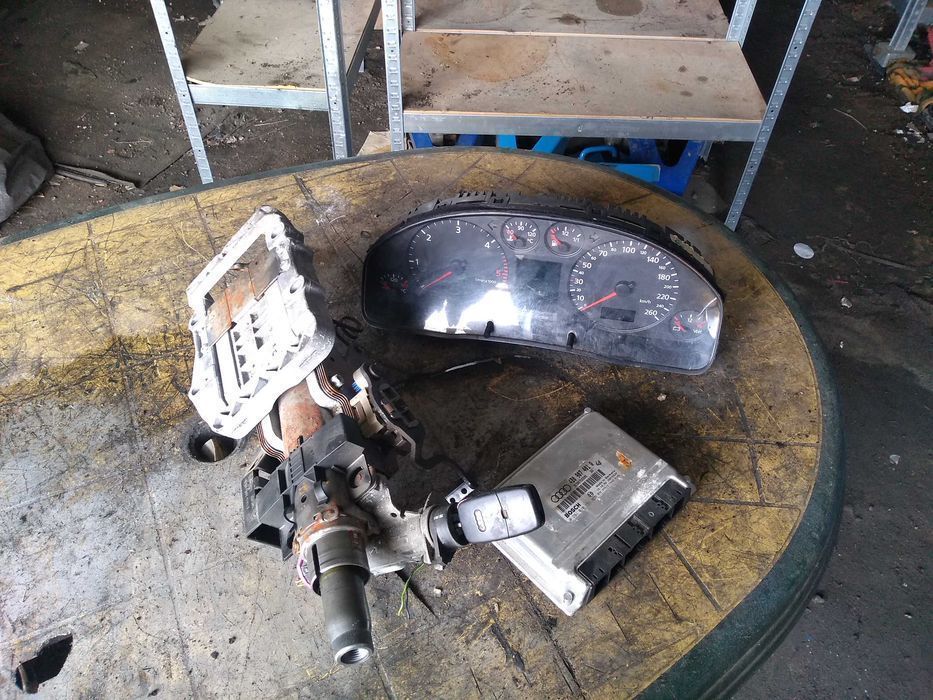 Zestaw Startowy Audi A6 C5 2.5 TDI 150km Sterownik Kluczyk Licznik itp