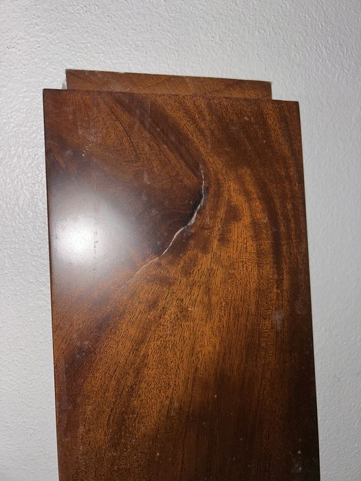 Cama de casal de mogno antiga (nova)