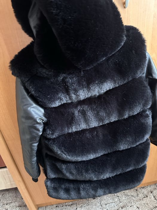 Шубка на дівчинку