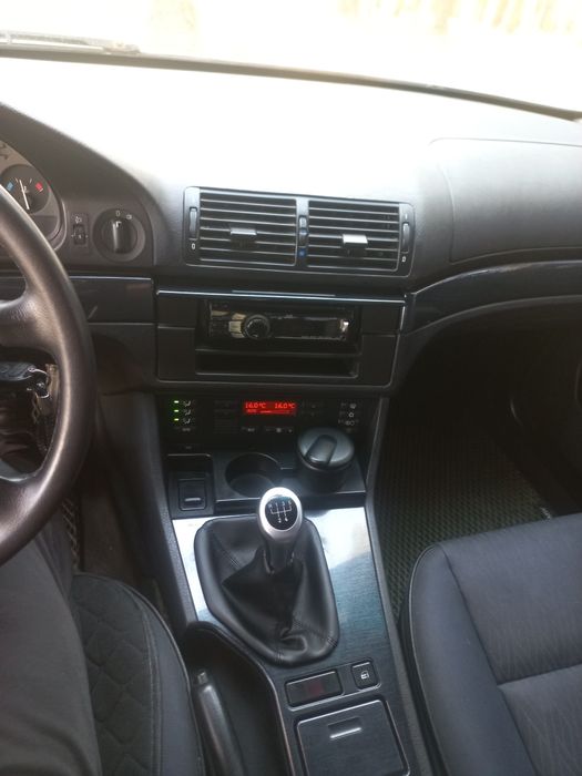 Продам BMW 520 i
