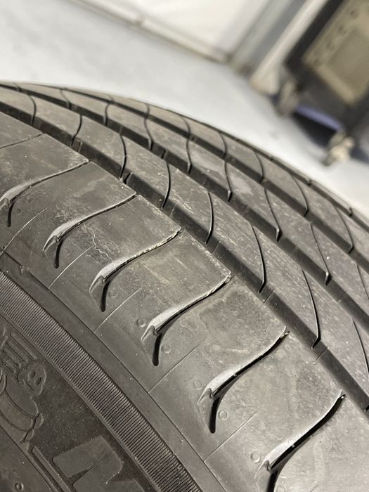 Pneus 235-45r18 Michelin como novos