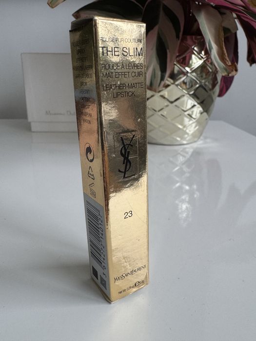 YSL szminka Yves Saint Laurent czerwona nr 23
