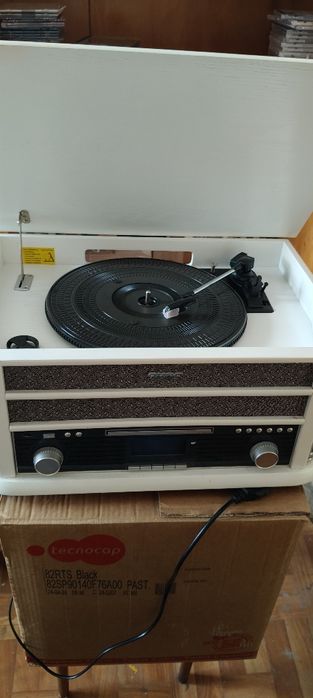 Ретро музичний центр Auna  Німеччина