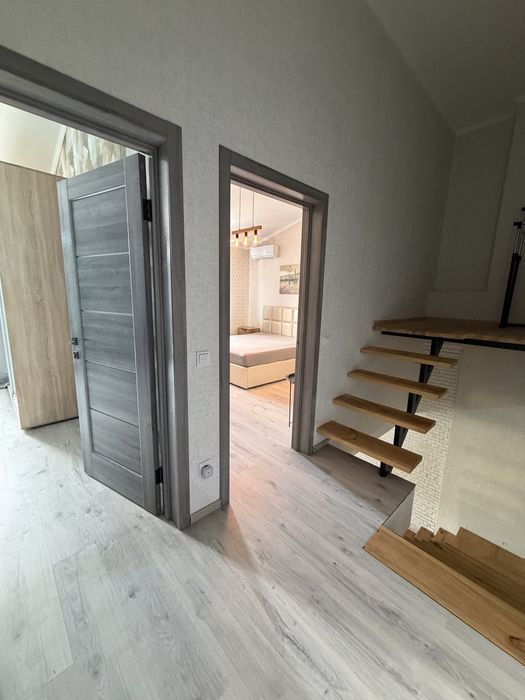 Продаж 3к , 2-х рівневої квартири в жк Кришталеві джерела.