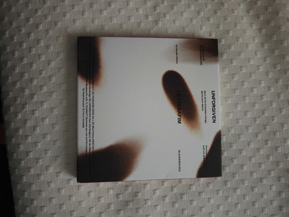 Álbum Unforgiven Le Sserafim