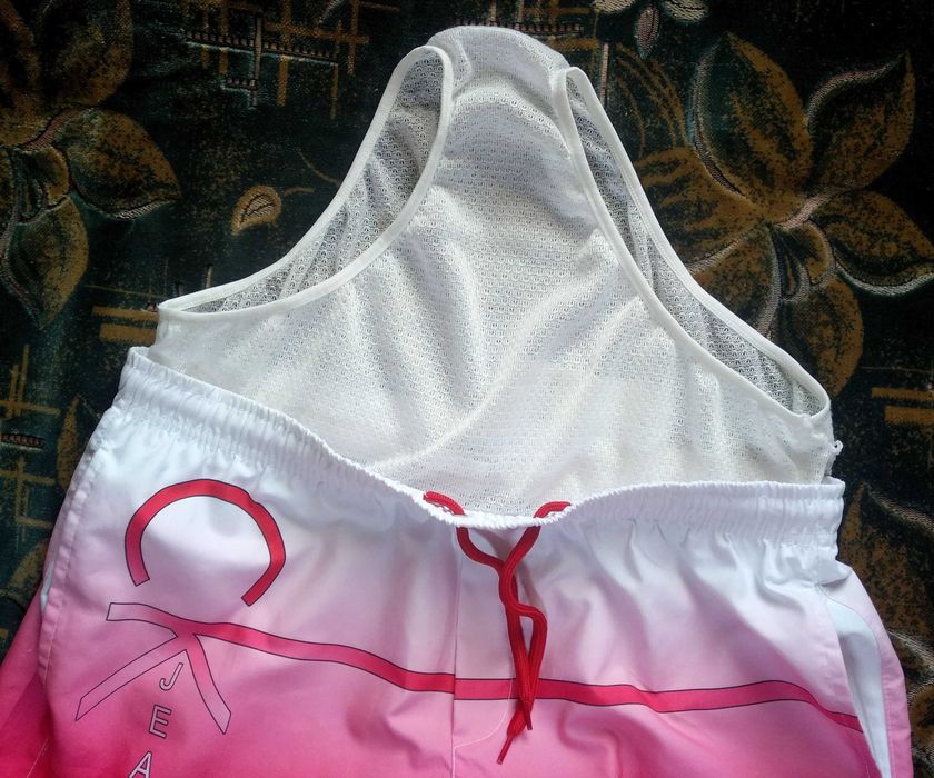 Шорты с плавками Calvin Klein (размер S). Возм. обмен