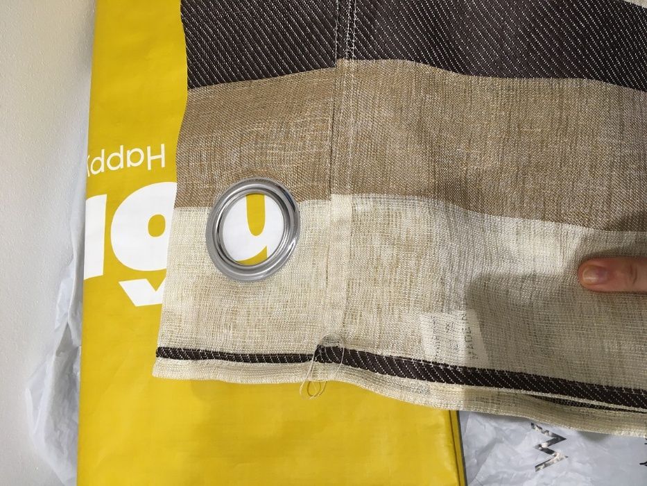 Cortina bege e castanha com + 2,20 metros - como nova