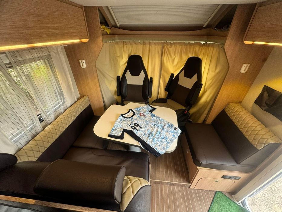 Aluguer de Autocaravana o ano inteiro 5 lugares