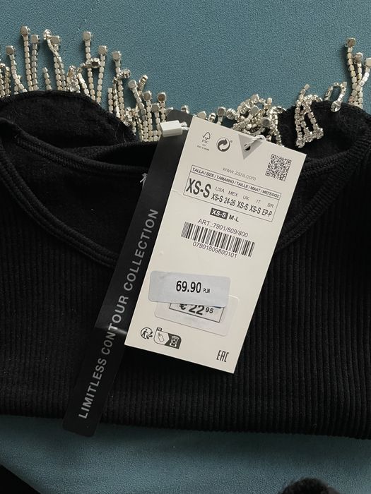 Top z dekoltem halter z diamencikami ZARA
