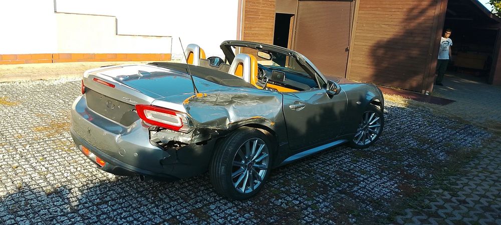Fiat 124 Spider