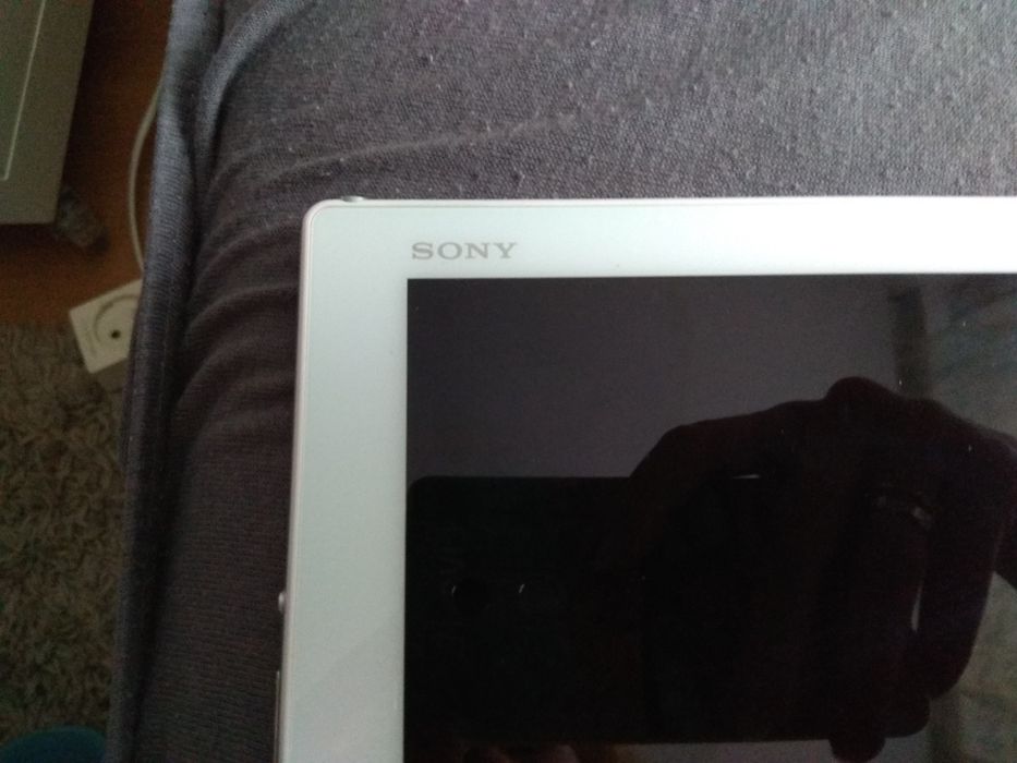 Sprzedam tablet Sony Xperia Z4 - pekniety ekran