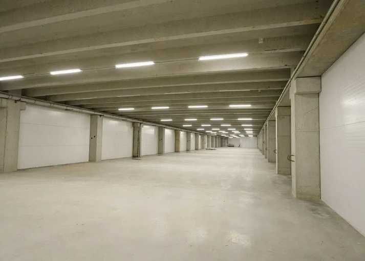 фасадний 4300м2 клас А біля Бориспіль. Мезонін  по 133 грн/м2. Діючий.