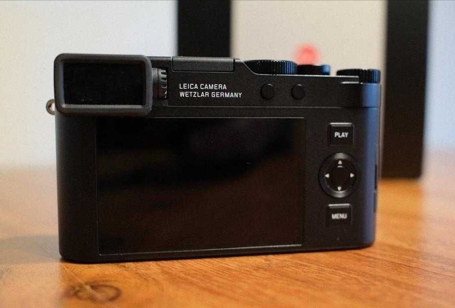 Nova Leica D-Lux 8