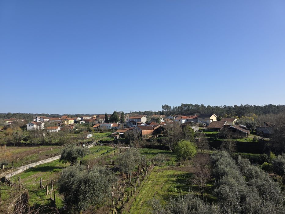 Vende-se  Moradia T3