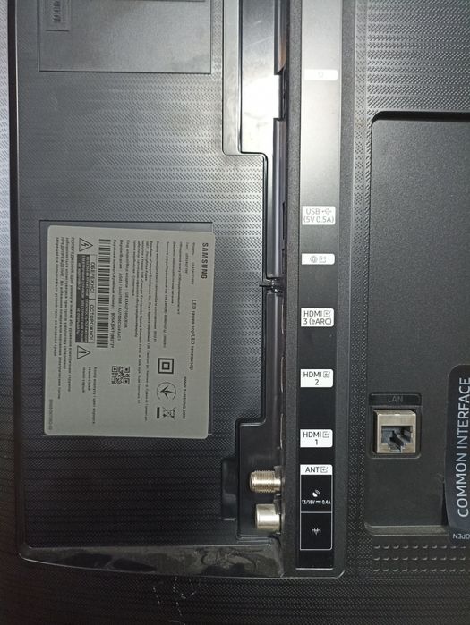 Продам samsung eu 43au7100u