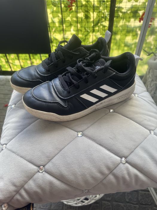 Buty sportowe adidas TENSAUR rozmiar 36 2/3