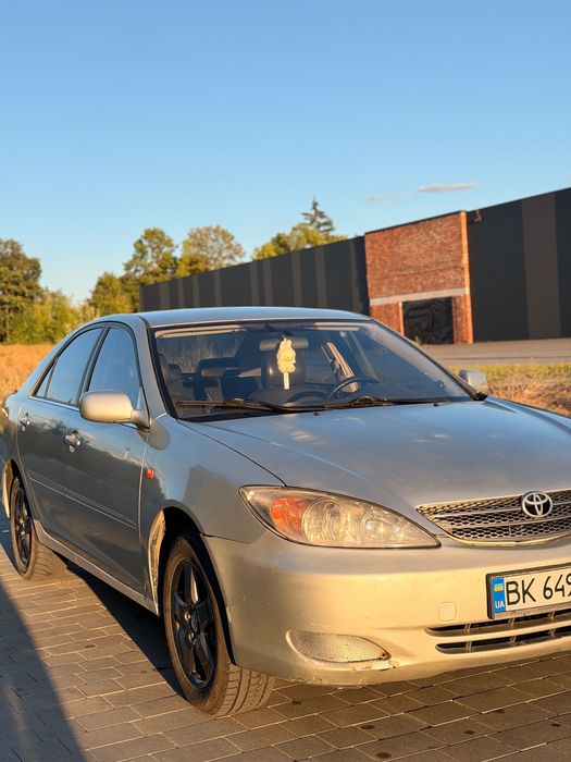 Toyota Camry 30
