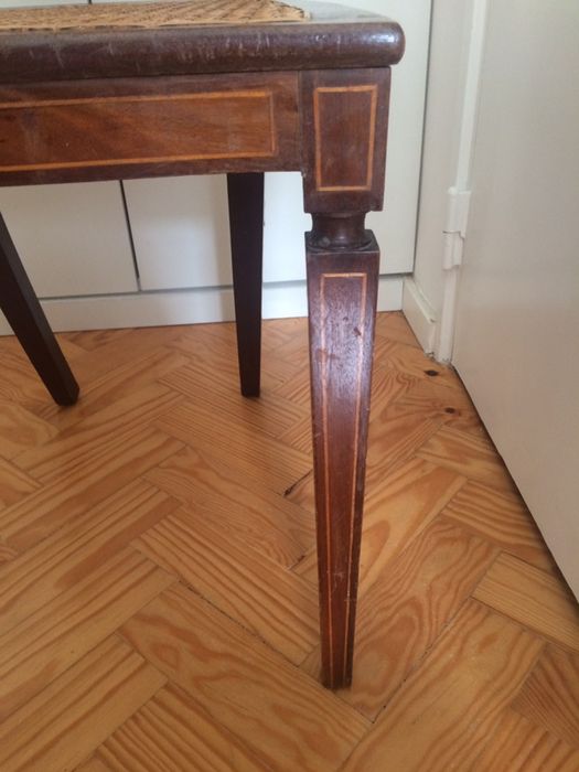 Cadeira antiga em madeira com palhinha restaurada luis xvi real