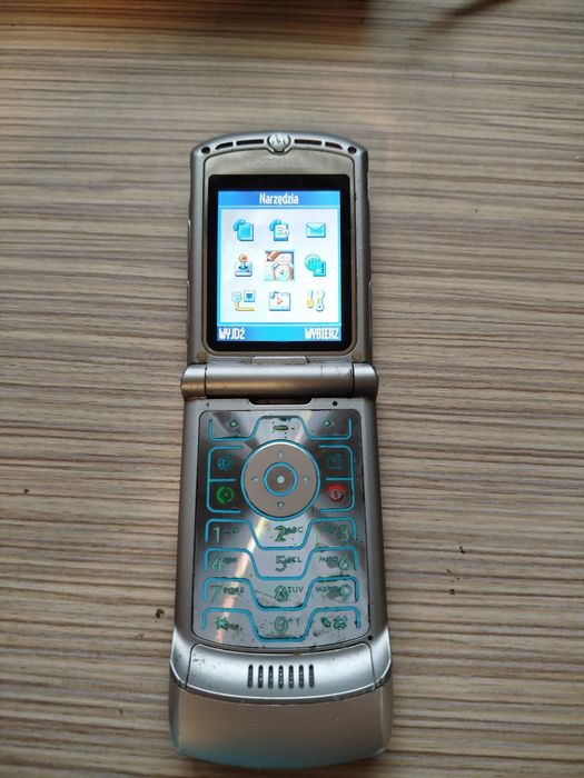 Sprzedam motorolę v3
