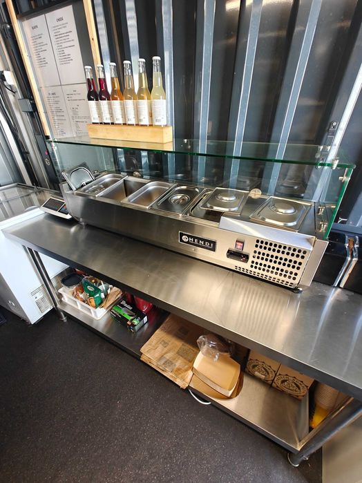 Kontener gastronomiczny - burger, 4 x 2,3 m