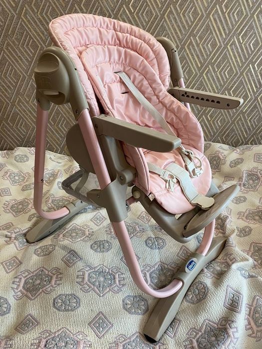 Стульчик ,,Chicco,, с рождения до 3-4лет