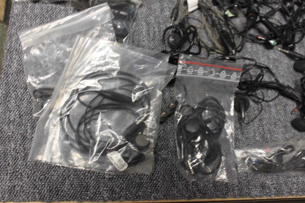 słuchawki do starych telefonów MIX, kolekcja 21 sztuk