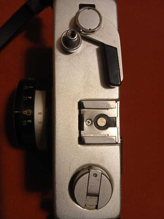 Máquina fotográfica vintage Ricoh 35 zf