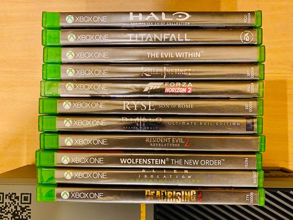 Xbox One 1Tb ed. limitada COD + 10 jogos + comando, como novo