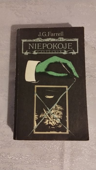 J.G. Farrell - Niepokoje