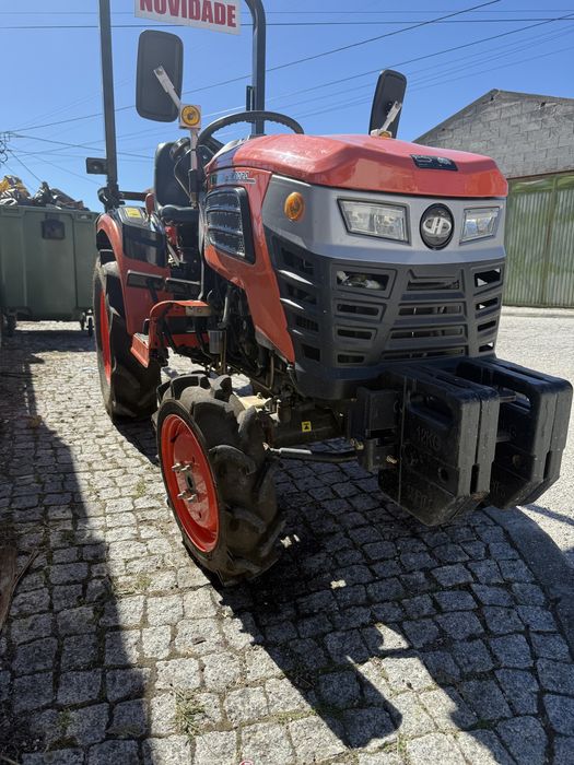 Trator Hinomoto HM30-20 + Charrua OFERTA | 20cv | 4x4