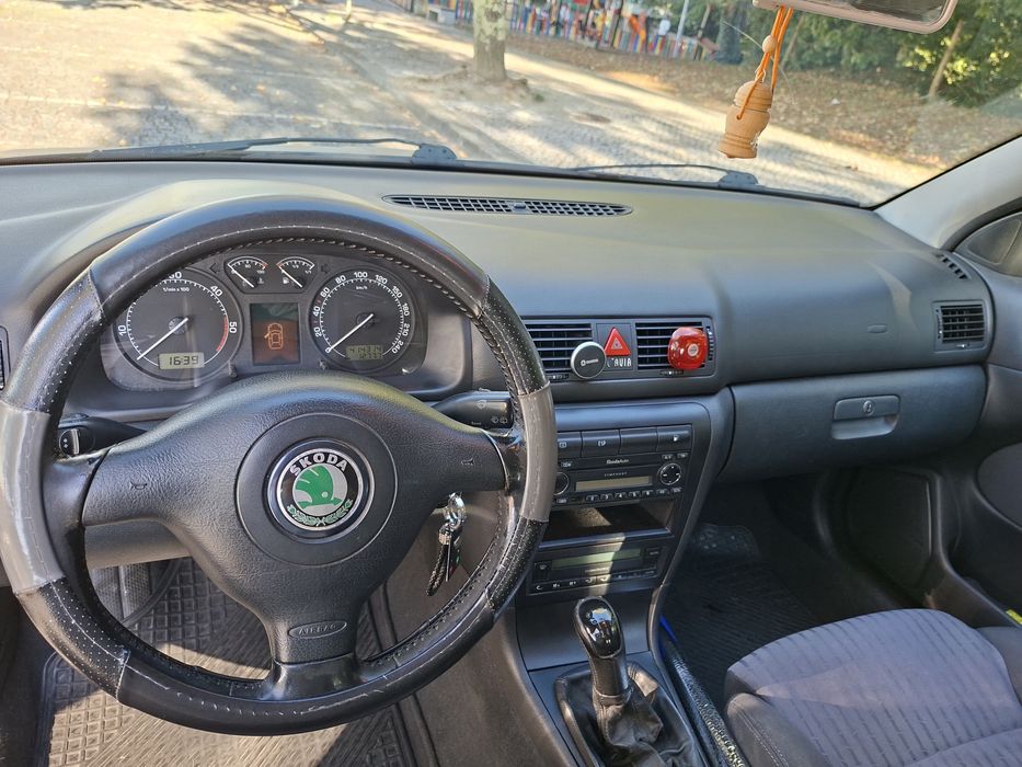 Skoda Octavia 1.9 TDI ASZ Sport 130cv - 2003 - Nacional