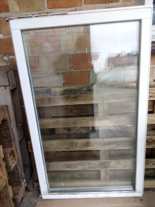 Okno z demontażu, drewniane
