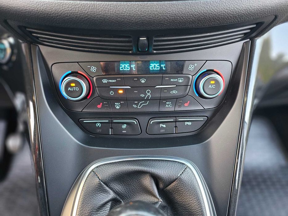 Ford Kuga 2.0 TDCI 2019 rok.